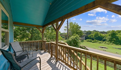 Luxury-Ferienhaus, Flussblick (Blue Retreat)
