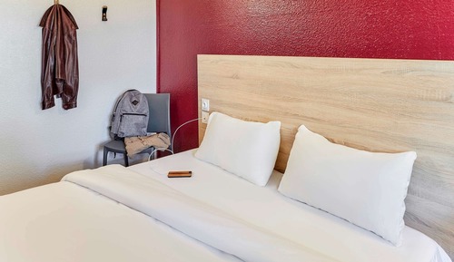 Zimmer, 1 Doppelbett (Side Car)