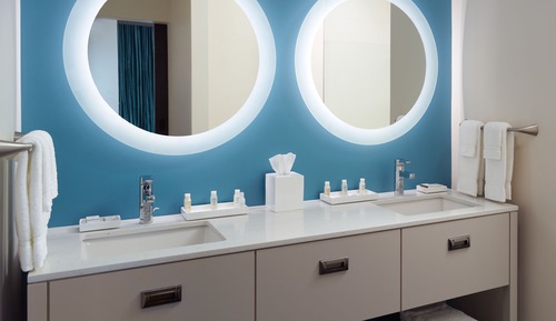 Standardzimmer, 1 King-Bett, Flussblick