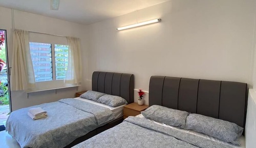 Familienzimmer, 2 Queen-Betten, Gemeinschaftsbad