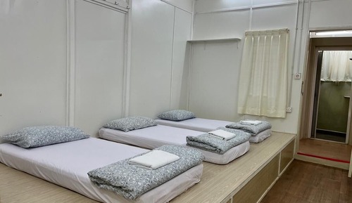 Standard-Dreibettzimmer, 3 Einzelbetten, Gemeinschaftsbad, Gartenblick