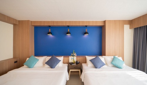 Family Room - Free Airport Shuttle