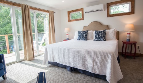 Deluxe-Doppelzimmer, 1 King-Bett, eingeschränkter Meerblick