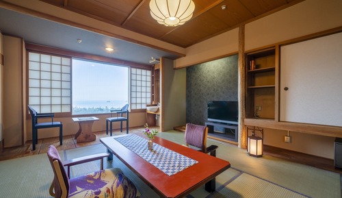 Traditional-Zimmer (Main Building, Breakfast Included)