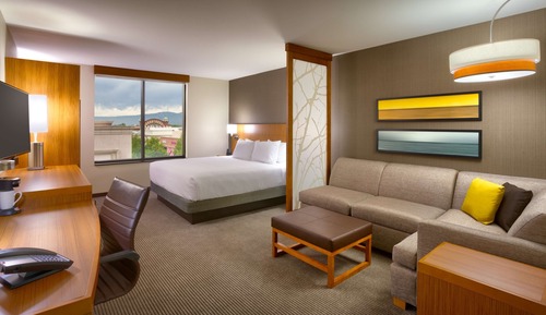 Zimmer, 1 King-Bett und Schlafsofa, barrierefrei (with Shower)