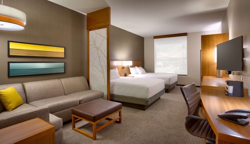 Zimmer, barrierefrei, Badewanne (2 Queen Beds with Sofa bed)