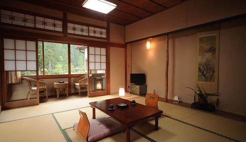 Basic-Zweibettzimmer