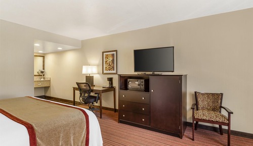 Standardzimmer, 1 King-Bett, barrierefrei, Kühlschrank und Mikrowelle