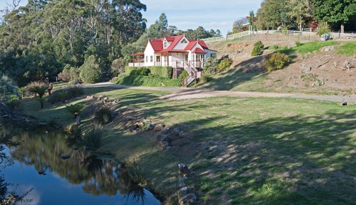 Romantisches Ferienhaus, Flussblick (Emily)