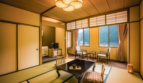 Economy-Zimmer, Nichtraucher (Japanese Style, with Bath, 3-pax)