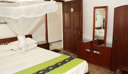 Standard-Doppelzimmer, 1 Doppelbett, Poolzugang, Seeblick