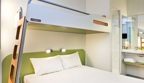 Dreibettzimmer, Mehrere Betten