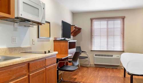 Standard-Studio, Nichtraucher, Kühlschrank und Mikrowelle