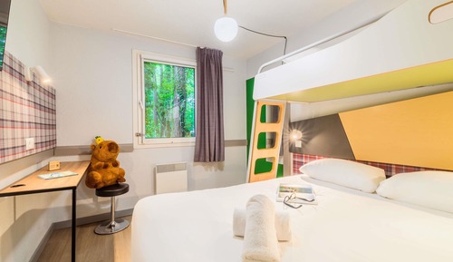 Dreibettzimmer, Mehrere Betten