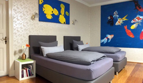 Comfort-Apartment, 4 Schlafzimmer, 2 Bäder, zum Garten hin