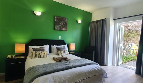 Deluxe-Doppelzimmer, 1 Queen-Bett, Nichtraucher, Gartenblick