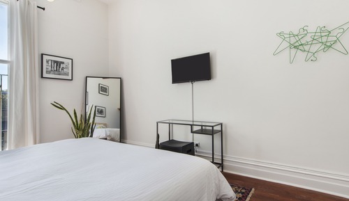 Standardzimmer, 1 King-Bett, Gemeinschaftsbad (Rosie's Room)