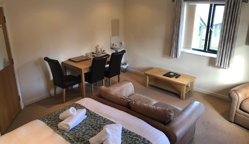 Economy-Doppelzimmer, Gemeinschaftsbad