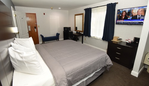 Deluxe-Zimmer, 1 Queen-Bett, Nichtraucher, Kühlschrank und Mikrowelle