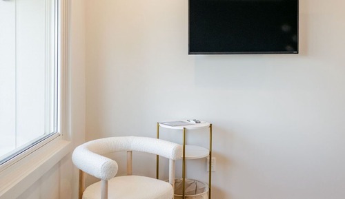 Comfort-Doppelzimmer, mit Bad, Seeblick (Queen bed (East))