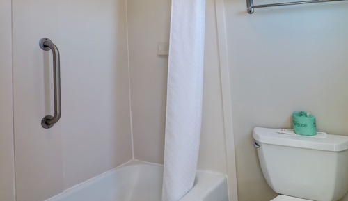 Economy-Vierbettzimmer, 2 Doppelbetten