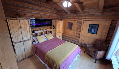 Standard-Suite, 1 Queen-Bett und Schlafsofa, Terrasse, Hügelblick (9)