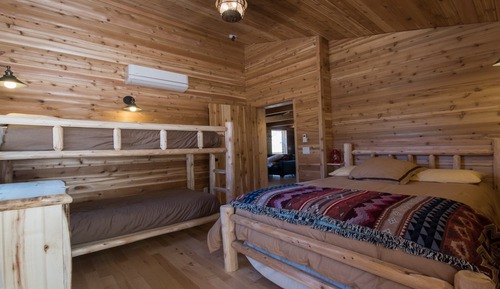 Deluxe-Ferienhütte, 2 Schlafzimmer, Küche (2)