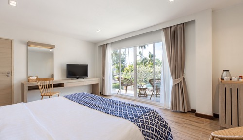 Tropical Thai with Sea View