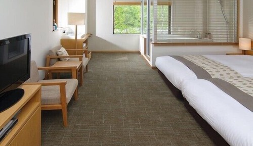 Standard-Zweibettzimmer, eigenes Bad, Flussblick