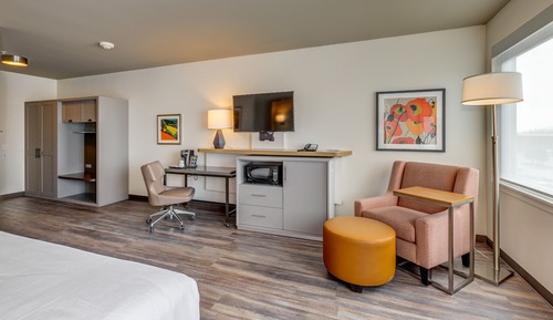 Standardzimmer, 1 King-Bett, barrierearme Badewanne (Communications)