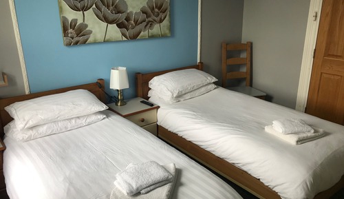 Standard-Zweibettzimmer, mit Bad