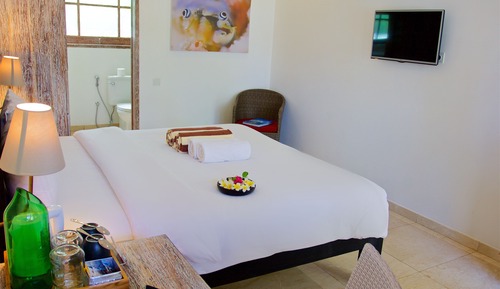 Superior-Zimmer, 1 Queen-Bett, Poolblick (Nurdibranch)