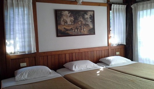 Traditional-Haus, Mehrere Schlafzimmer (บ้านประกายดาว 7bedrooms max18 persons)