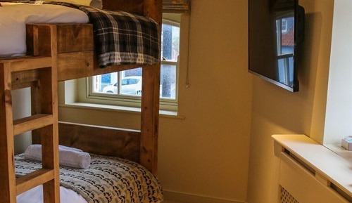 Zweibettzimmer, mit Bad (Bunk Beds - Room 6)