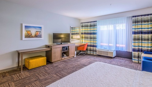 Zimmer, 1 King-Bett und Schlafsofa, barrierefrei, Nichtraucher (w/ bathtub)