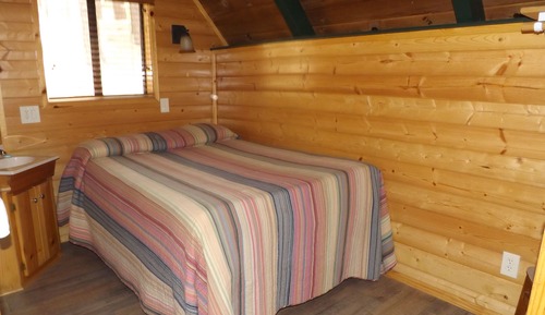 Standard-Ferienhütte, eigenes Bad (Cabin #11)