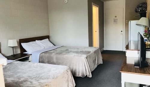 Standard-Doppel- oder -Zweibettzimmer, 2 Doppelbetten