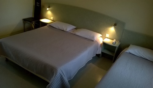 Classic-Dreibettzimmer (avec douche)
