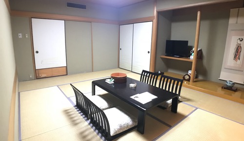 Zimmer im japanischen Stil, Raucher