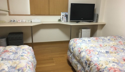 Basic-Zweibettzimmer, Raucher (Basic Twin Room, Smoking)