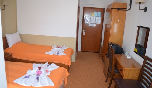 Economy-Dreibettzimmer