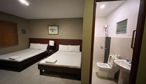 Deluxe-Doppelzimmer, 2 Doppelbetten, eingeschränkter Meerblick