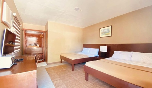 Familien-Vierbettzimmer