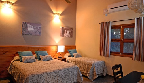 Deluxe-Dreibettzimmer, 1 Schlafzimmer, Terrasse, Gartenblick