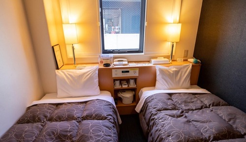 Economy-Zweibettzimmer, Raucher