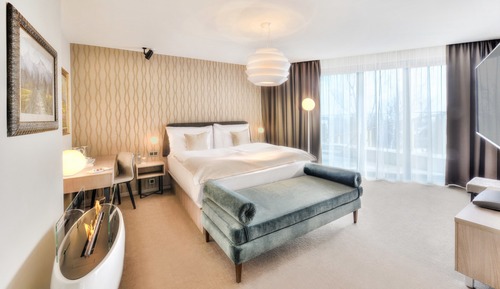 Suite (Marie Antoinette)