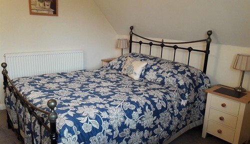 Doppelzimmer, mit Bad (Room 24, 26, 27)