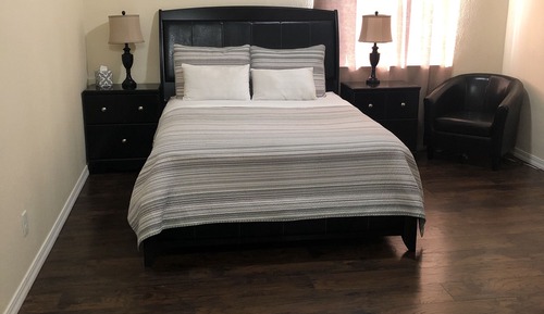 Comfort-Zimmer, 1 Queen-Bett, Blick auf den Innenhof