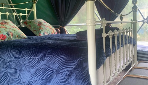 Zelt (Geodesic Dome)