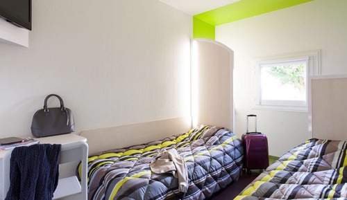 Zimmer (Duo salle de bain commune)